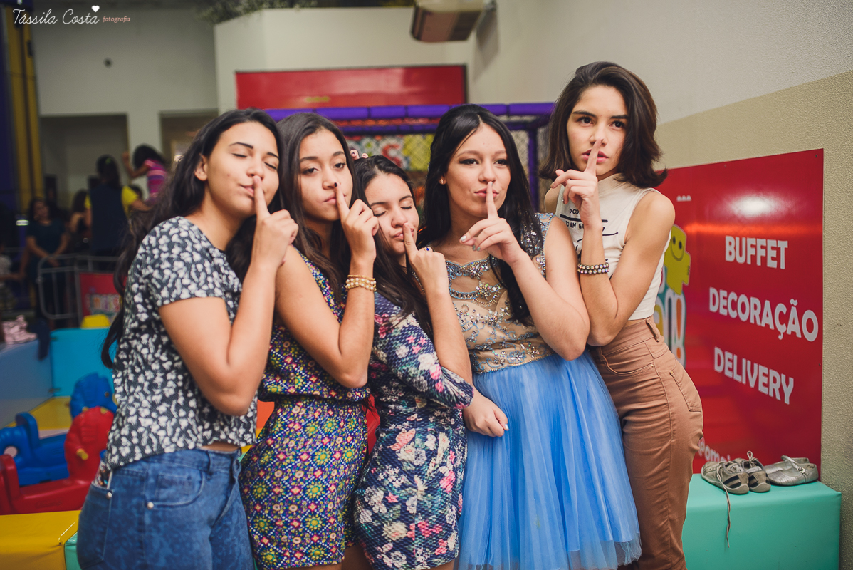 festa dos sonhos da Yasmin, aniversário de 15 anos, festa de princesa, tema carrossel, debutante Yasmin, festa em vitória es, no cerimonial o mais legal, decoração linda de 15 anos, festa maravilhosa, festa rosa e azul, 15 anos