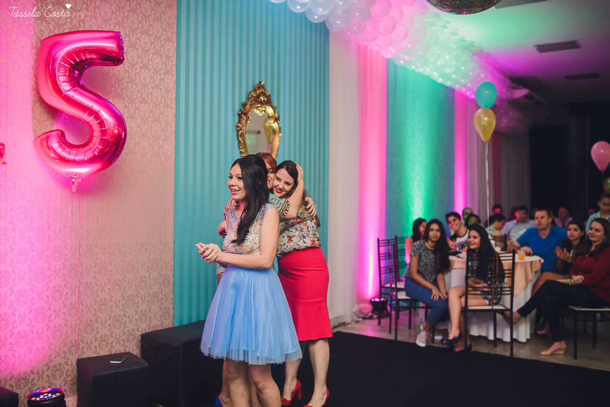 festa dos sonhos da Yasmin, aniversário de 15 anos, festa de princesa, tema carrossel, debutante Yasmin, festa em vitória es, no cerimonial o mais legal, decoração linda de 15 anos, festa maravilhosa, festa rosa e azul, 15 anos