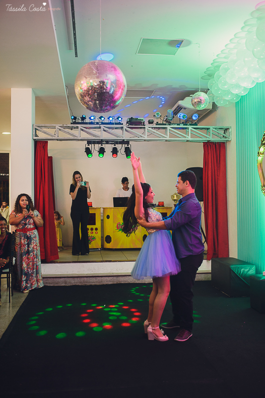 festa dos sonhos da Yasmin, aniversário de 15 anos, festa de princesa, tema carrossel, debutante Yasmin, festa em vitória es, no cerimonial o mais legal, decoração linda de 15 anos, festa maravilhosa, festa rosa e azul, 15 anos