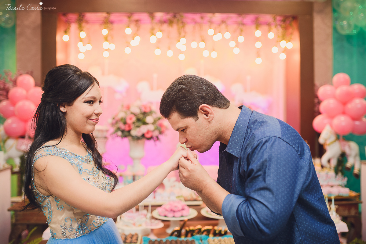 festa dos sonhos da Yasmin, aniversário de 15 anos, festa de princesa, tema carrossel, debutante Yasmin, festa em vitória es, no cerimonial o mais legal, decoração linda de 15 anos, festa maravilhosa, festa rosa e azul, 15 anos