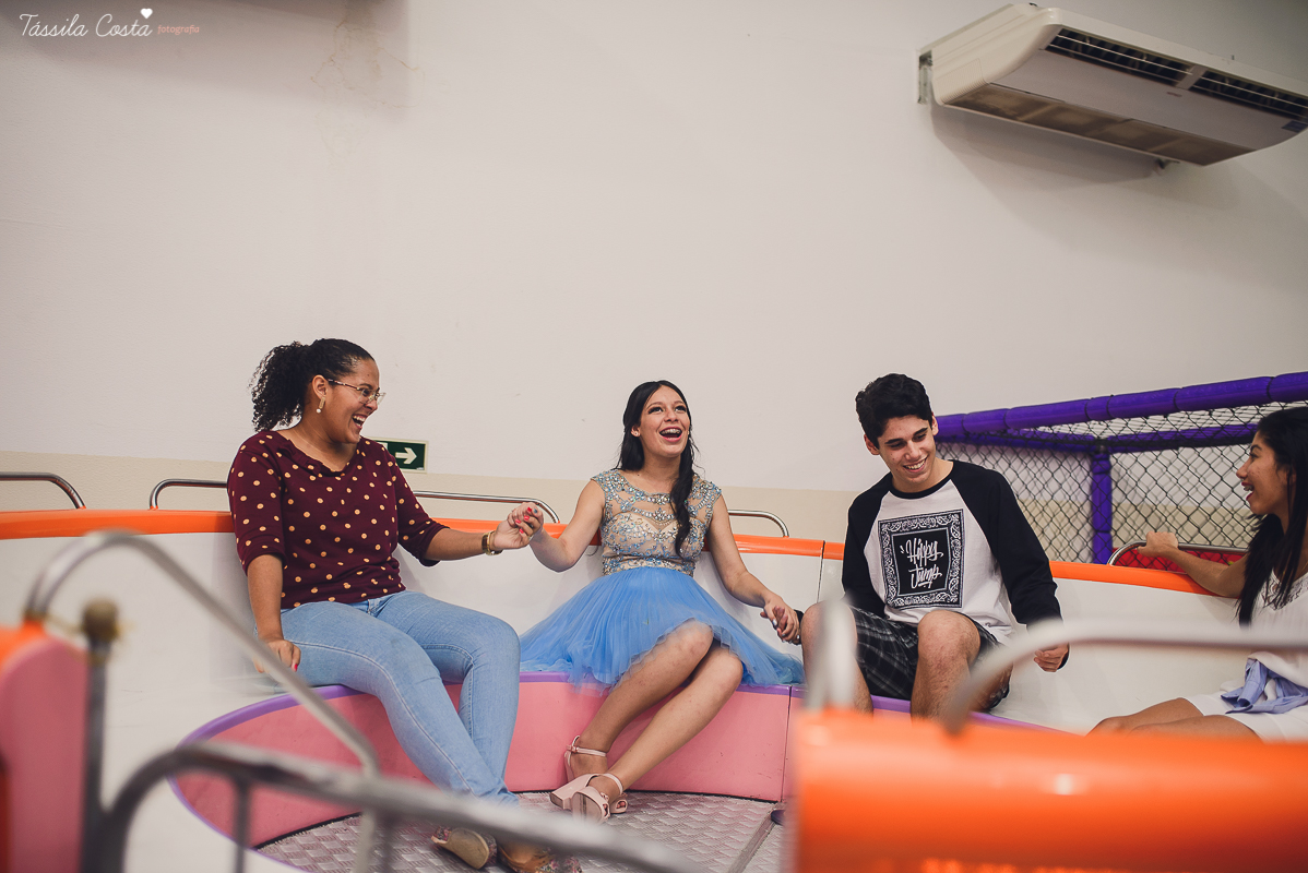 festa dos sonhos da Yasmin, aniversário de 15 anos, festa de princesa, tema carrossel, debutante Yasmin, festa em vitória es, no cerimonial o mais legal, decoração linda de 15 anos, festa maravilhosa, festa rosa e azul, 15 anos