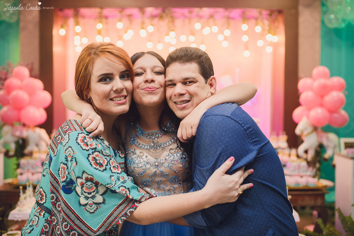 festa dos sonhos da Yasmin, aniversário de 15 anos, festa de princesa, tema carrossel, debutante Yasmin, festa em vitória es, no cerimonial o mais legal, decoração linda de 15 anos, festa maravilhosa, festa rosa e azul, 15 anos