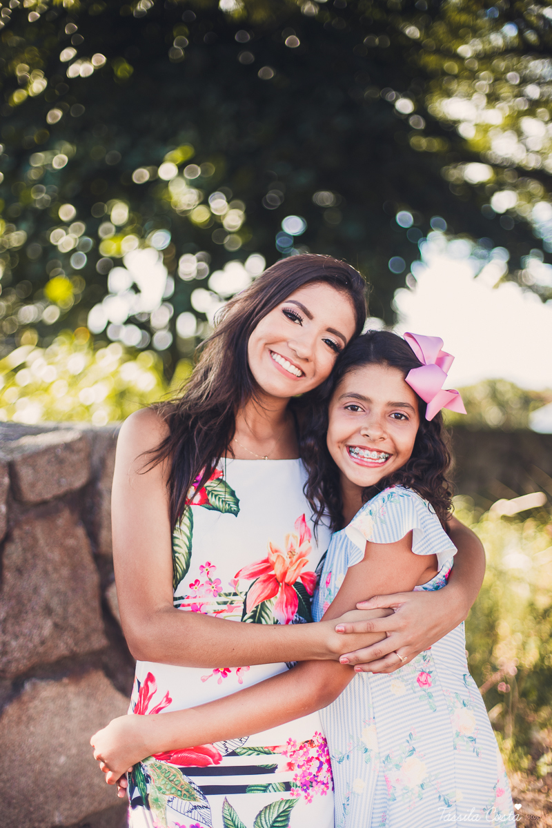 looks para ensaio de 15 anos, o que vestir para meu ensaio de 15 anos, fotos em 15 anos em Vitória ES, fotógrafa especializada em book de 15 anos, fotos no por do sol da Ilha do Frade, fotos em família, o que vestir nas minhas fotos em família, tássila 