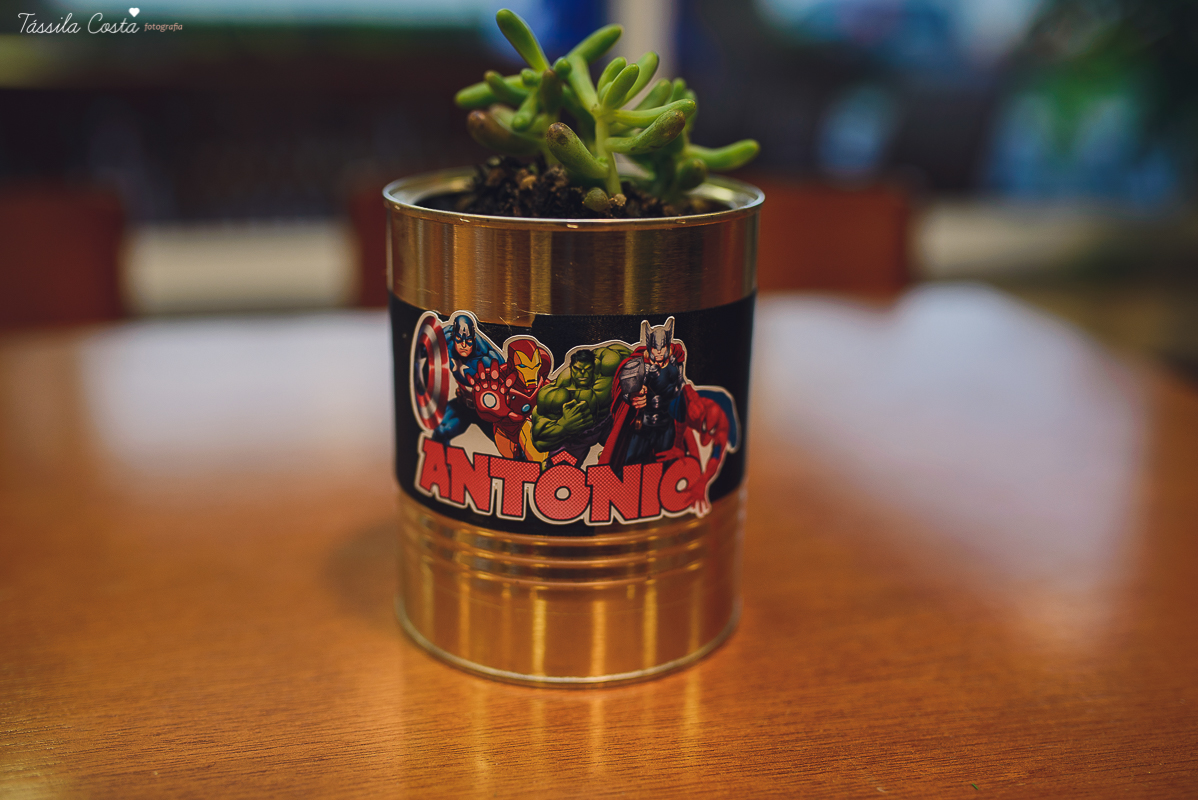 festa de 3 anos do antônio, que aconteceu em Manguinhos Serra, festa no tema Os Vingadores, festa de menino, com direito à Homem-aranha fantasiado, decoração da Mamalujo Decorações, Carla Sales, com fotos da T&aacu