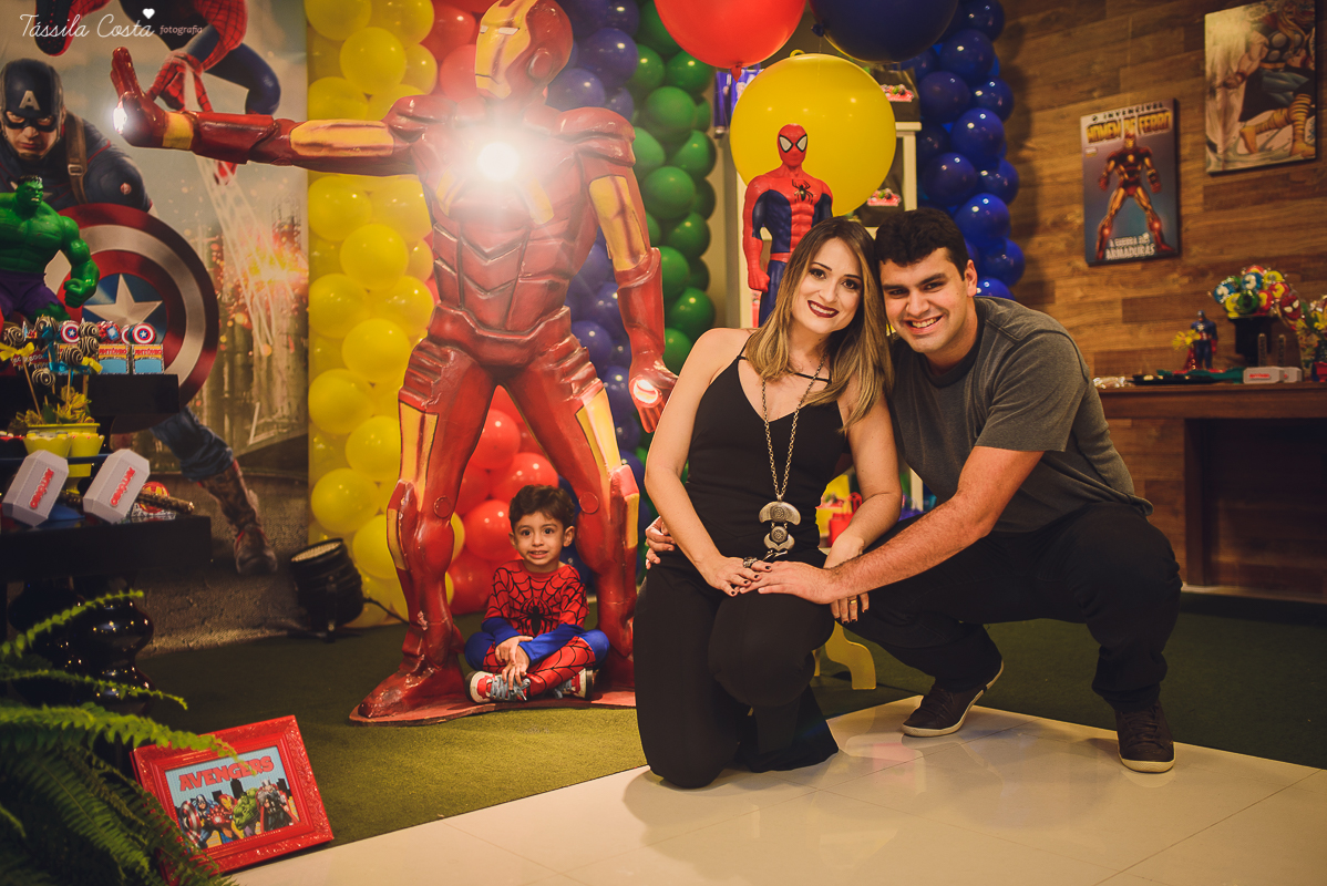 festa de 3 anos do antônio, que aconteceu em Manguinhos Serra, festa no tema Os Vingadores, festa de menino, com direito à Homem-aranha fantasiado, decoração da Mamalujo Decorações, Carla Sales, com fotos da T&aacu