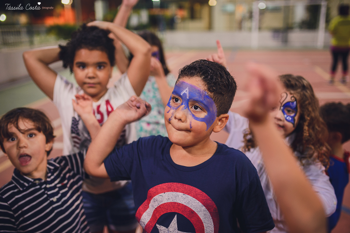 festa de 3 anos do antônio, que aconteceu em Manguinhos Serra, festa no tema Os Vingadores, festa de menino, com direito à Homem-aranha fantasiado, decoração da Mamalujo Decorações, Carla Sales, com fotos da T&aacu