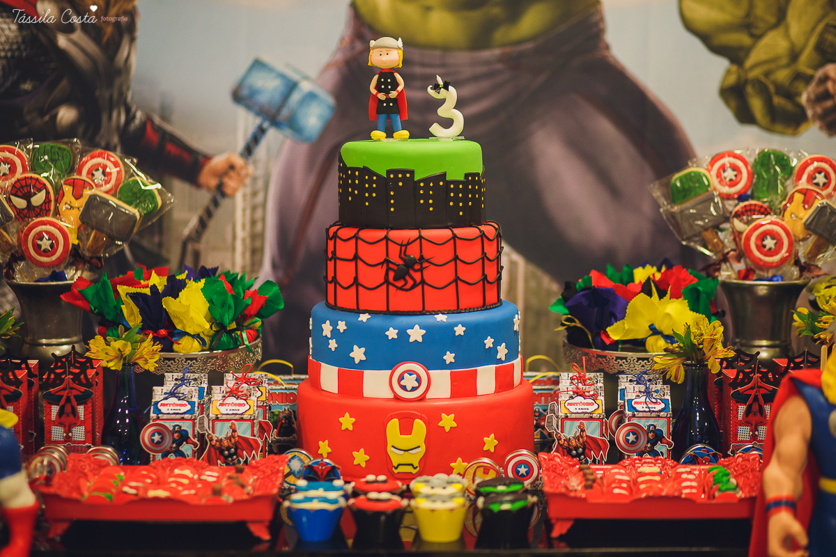 festa de 3 anos do antônio, que aconteceu em Manguinhos Serra, festa no tema Os Vingadores, festa de menino, com direito à Homem-aranha fantasiado, decoração da Mamalujo Decorações, Carla Sales, com fotos da T&aacu