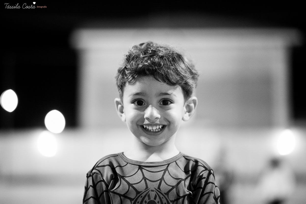 festa de 3 anos do antônio, que aconteceu em Manguinhos Serra, festa no tema Os Vingadores, festa de menino, com direito à Homem-aranha fantasiado, decoração da Mamalujo Decorações, Carla Sales, com fotos da T&aacu