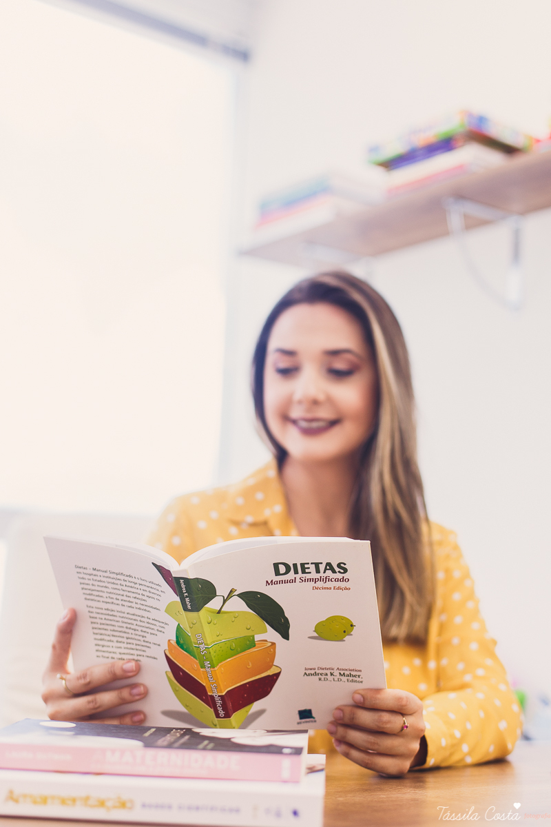 fotos para atualização de site, nutricionista em vitória es, nutricionista da área infantil em vitória es, fotos profissionais para instagram, fotos de trabalho para postar no instagram, poses para fotos de site, Helena Ewald Nutrição Infantil, Clínica 