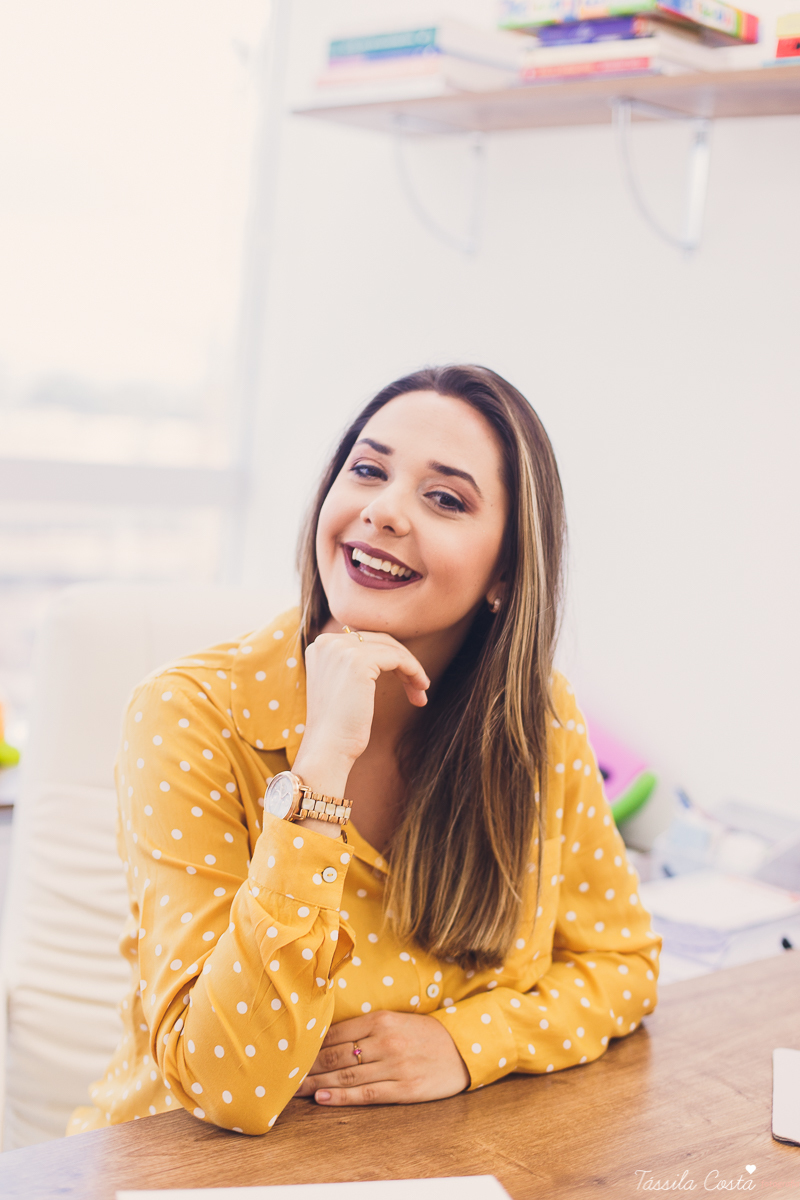fotos para atualização de site, nutricionista em vitória es, nutricionista da área infantil em vitória es, fotos profissionais para instagram, fotos de trabalho para postar no instagram, poses para fotos de site, Clínica Primeiro Sorriso Vitória ES