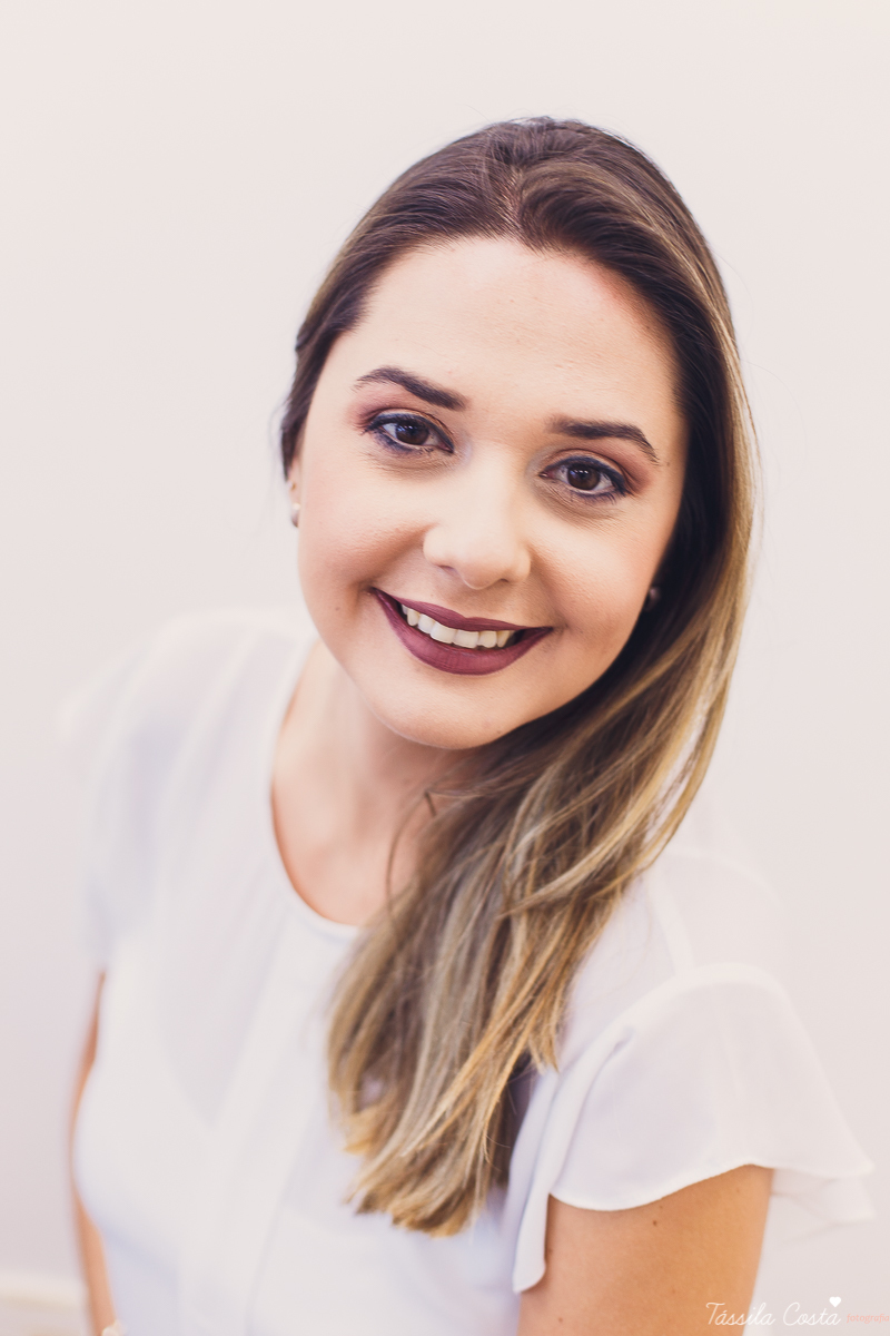 fotos para atualização de site, nutricionista em vitória es, nutricionista da área infantil em vitória es, fotos profissionais para instagram, fotos de trabalho para postar no instagram, poses para fotos de site, Clínica Primeiro Sorriso Vitória ES