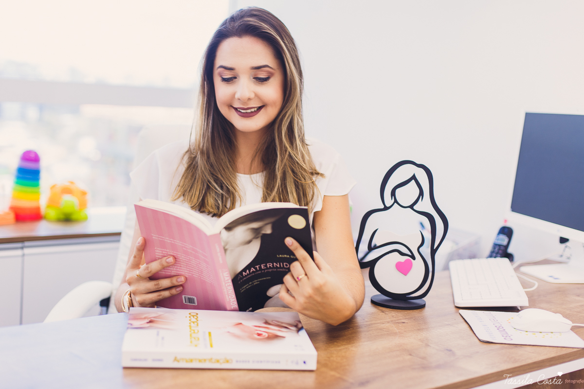 fotos para atualização de site, nutricionista em vitória es, nutricionista da área infantil em vitória es, fotos profissionais para instagram, fotos de trabalho para postar no instagram, poses para fotos de site, Clínica Primeiro Sorriso Vitória ES