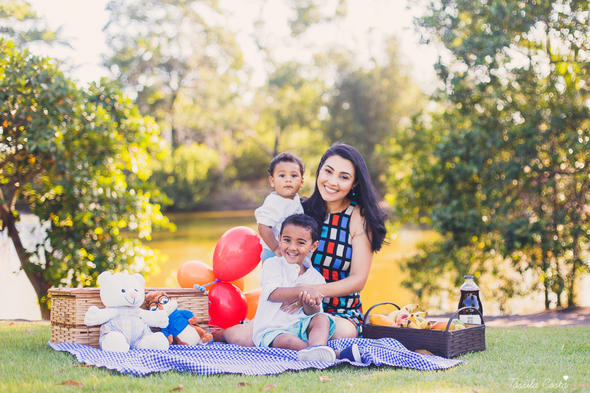 fotos de irmãos, feitas na Ilha do Frade, melhor local para fazer fotos externas em Vitória ES, melhor praia para fazer ensaio de família em Vitória ES, praias do Espírito Santo, lugares bonitos para conhecer em Vitória ES, tássila costa fotografia infant