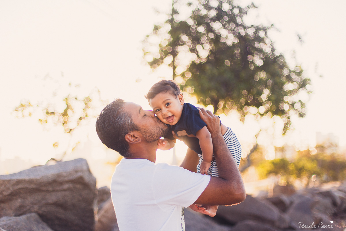 fotos de irmãos, feitas na Ilha do Frade, melhor local para fazer fotos externas em Vitória ES, melhor praia para fazer ensaio de família em Vitória ES, praias do Espírito Santo, lugares bonitos para conhecer em Vitória ES, tássila costa fotografia infant