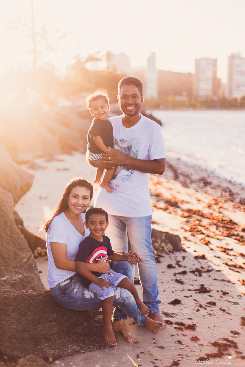 fotos de irmãos, feitas na Ilha do Frade, melhor local para fazer fotos externas em Vitória ES, melhor praia para fazer ensaio de família em Vitória ES, praias do Espírito Santo, lugares bonitos para conhecer em Vitória ES, tássila costa fotografia infant