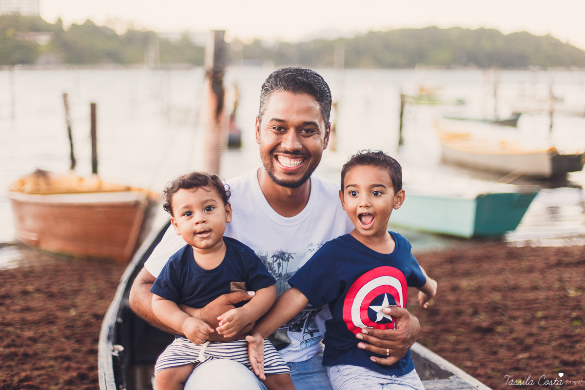 fotos de irmãos, feitas na Ilha do Frade, melhor local para fazer fotos externas em Vitória ES, melhor praia para fazer ensaio de família em Vitória ES, praias do Espírito Santo, lugares bonitos para conhecer em Vitória ES, tássila costa fotografia infant