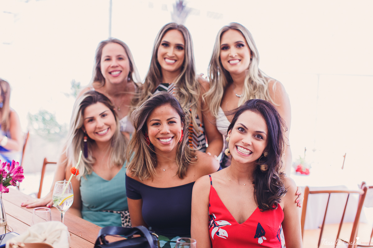 decoração para aniversário de 30 anos, festa linda para irmãs gêmeas, festa de 30 anos de gêmeas, bolo de Thais Gois, fotografia de Tássila Costa, fotógrafa em Vitória ES, fotografia de festa em vix ES, o que vestir no aniversário de 30 anos