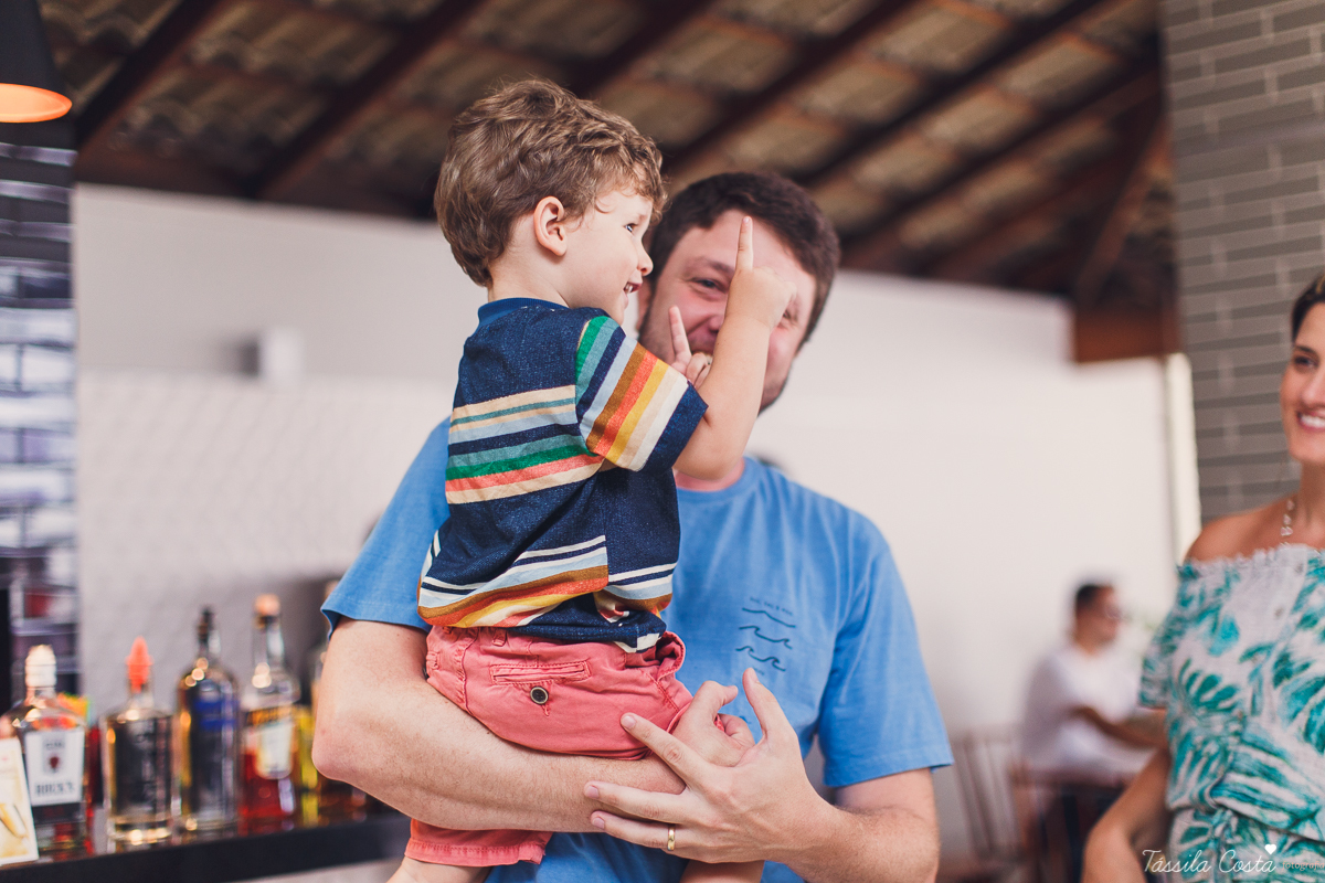 decoração para aniversário de 30 anos, festa linda para irmãs gêmeas, festa de 30 anos de gêmeas, bolo de Thais Gois, fotografia de Tássila Costa, fotógrafa em Vitória ES, fotografia de festa em vix ES, o que vestir no aniversário de 30 anos