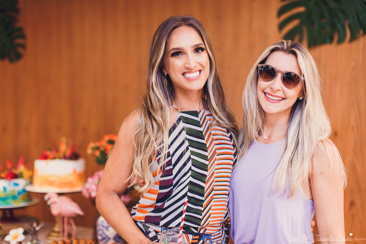 decoração para aniversário de 30 anos, festa linda para irmãs gêmeas, festa de 30 anos de gêmeas, bolo de Thais Gois, fotografia de Tássila Costa, fotógrafa em Vitória ES, fotografia de festa em vix ES, o que vestir no aniversário de 30 anos