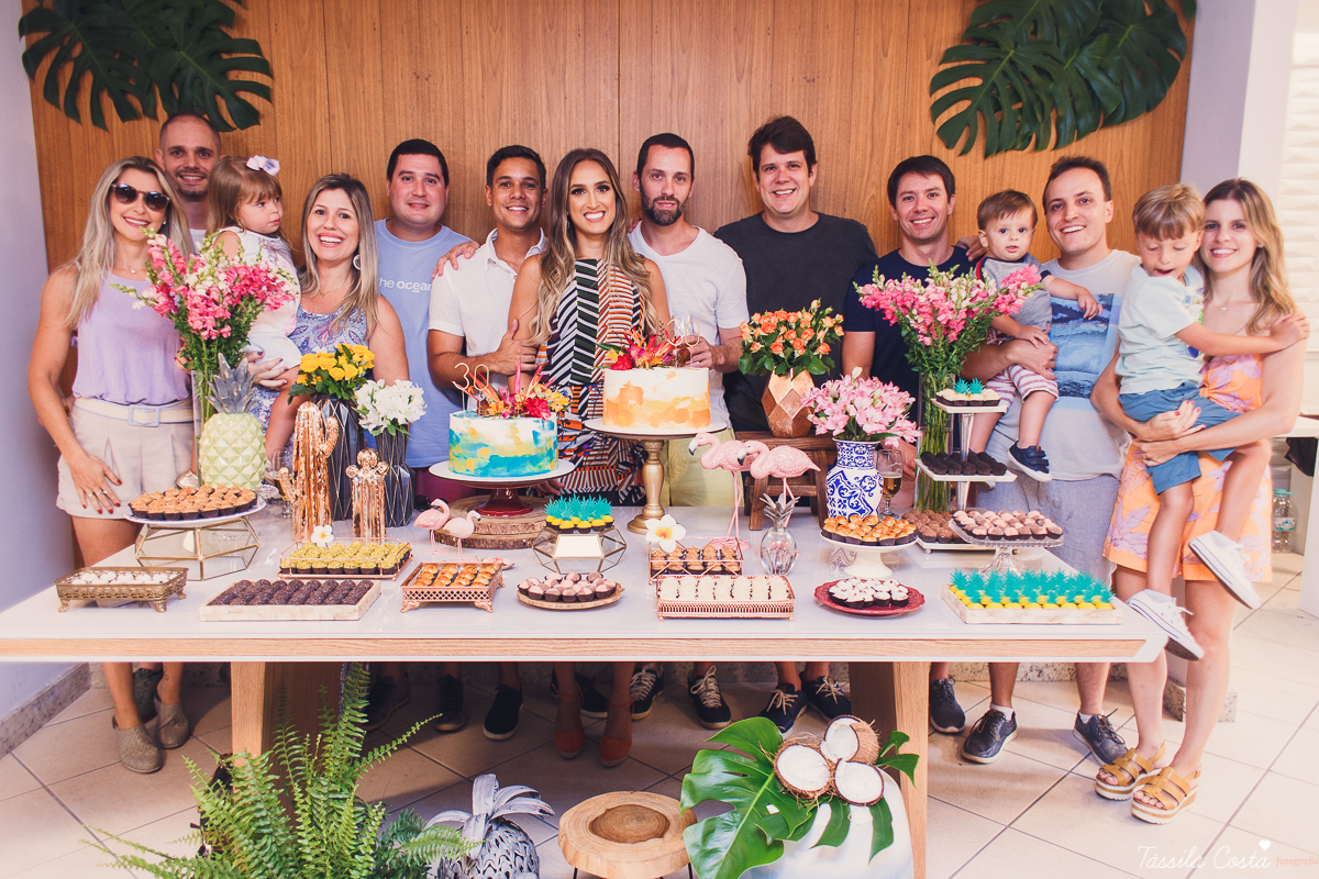 decoração para aniversário de 30 anos, festa linda para irmãs gêmeas, festa de 30 anos de gêmeas, bolo de Thais Gois, fotografia de Tássila Costa, fotógrafa em Vitória ES, fotografia de festa em vix ES, o que vestir no aniversário de 30 anos