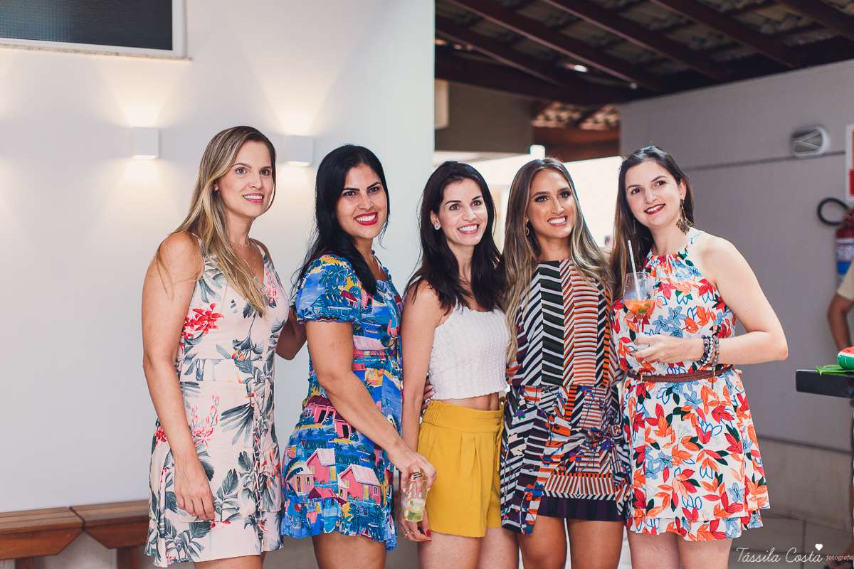 decoração para aniversário de 30 anos, festa linda para irmãs gêmeas, festa de 30 anos de gêmeas, bolo de Thais Gois, fotografia de Tássila Costa, fotógrafa em Vitória ES, fotografia de festa em vix ES, o que vestir no aniversário de 30 anos