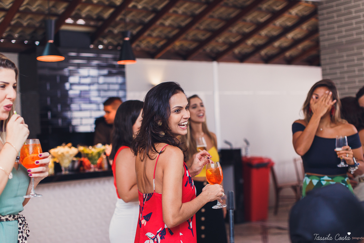 decoração para aniversário de 30 anos, festa linda para irmãs gêmeas, festa de 30 anos de gêmeas, bolo de Thais Gois, fotografia de Tássila Costa, fotógrafa em Vitória ES, fotografia de festa em vix ES, o que vestir no aniversário de 30 anos