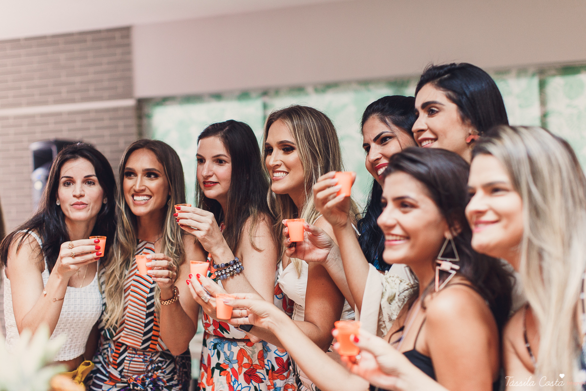 decoração para aniversário de 30 anos, festa linda para irmãs gêmeas, festa de 30 anos de gêmeas, bolo de Thais Gois, fotografia de Tássila Costa, fotógrafa em Vitória ES, fotografia de festa em vix ES, o que vestir no aniversário de 30 anos