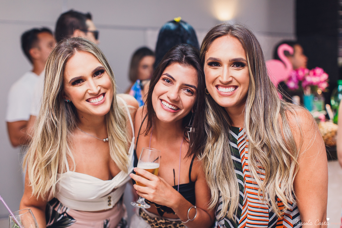 decoração para aniversário de 30 anos, festa linda para irmãs gêmeas, festa de 30 anos de gêmeas, bolo de Thais Gois, fotografia de Tássila Costa, fotógrafa em Vitória ES, fotografia de festa em vix ES, o que vestir no aniversário de 30 anos