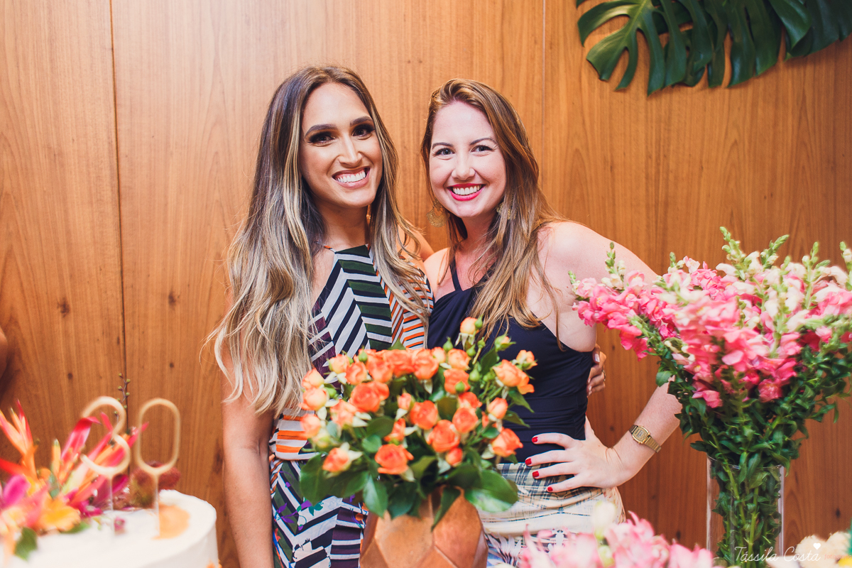 decoração para aniversário de 30 anos, festa linda para irmãs gêmeas, festa de 30 anos de gêmeas, bolo de Thais Gois, fotografia de Tássila Costa, fotógrafa em Vitória ES, fotografia de festa em vix ES, o que vestir no aniversário de 30 anos