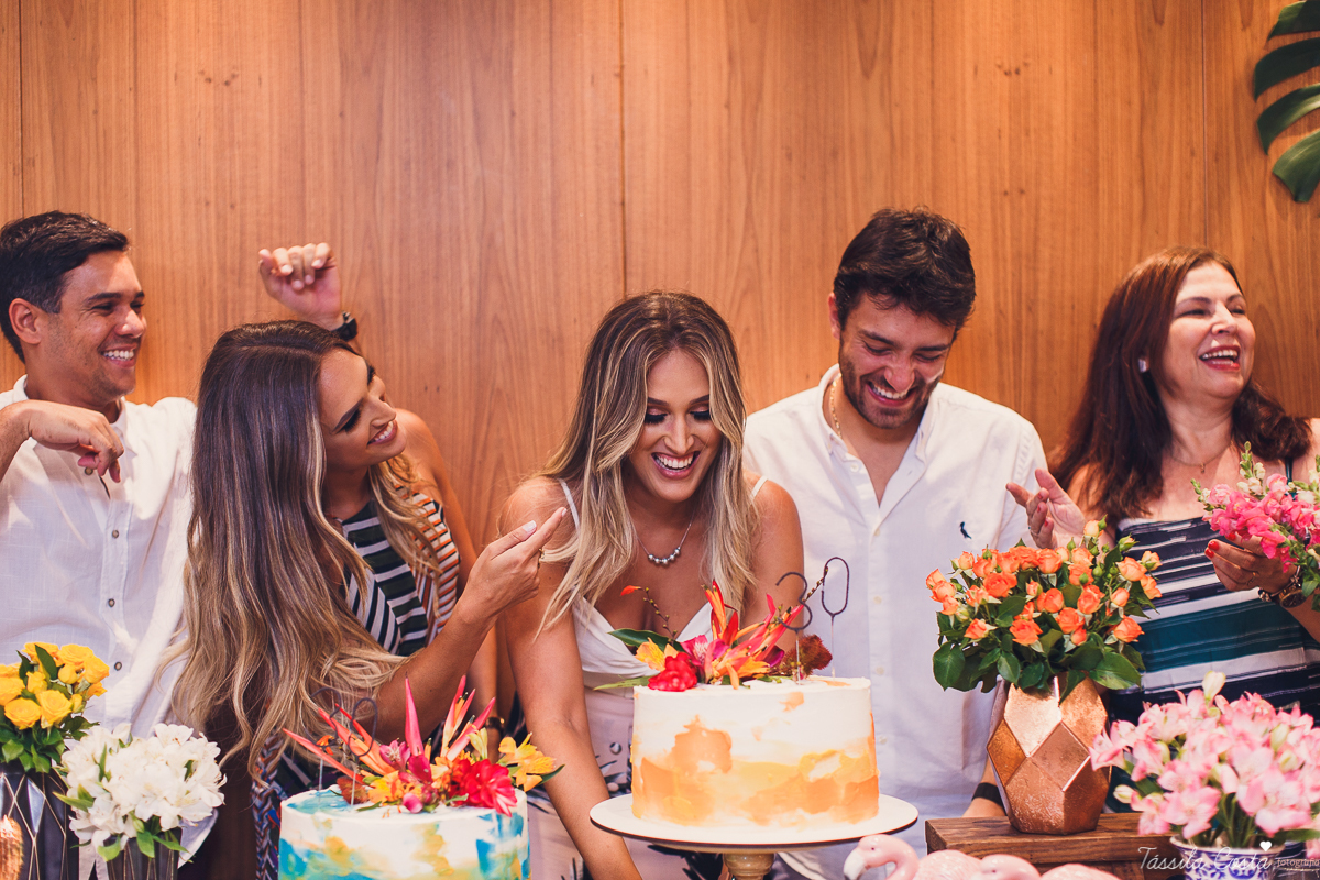 decoração para aniversário de 30 anos, festa linda para irmãs gêmeas, festa de 30 anos de gêmeas, bolo de Thais Gois, fotografia de Tássila Costa, fotógrafa em Vitória ES, fotografia de festa em vix ES, o que vestir no aniversário de 30 anos