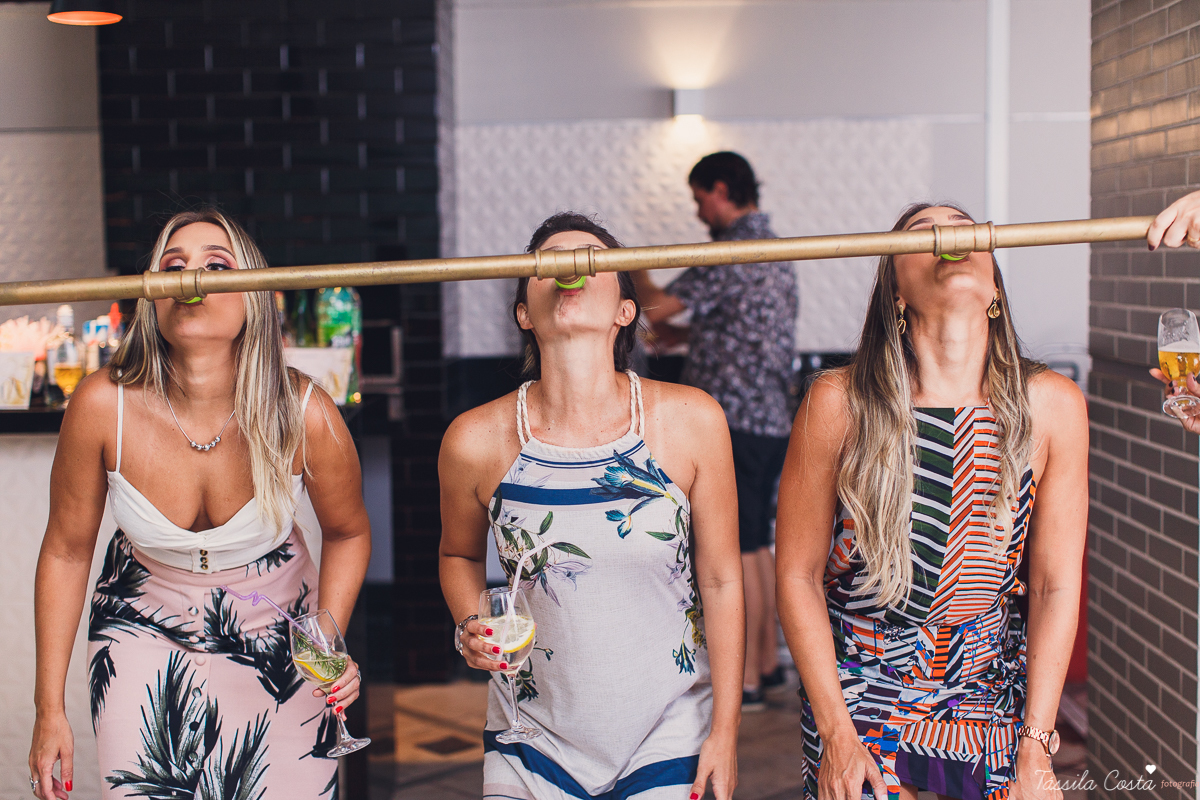 decoração para aniversário de 30 anos, festa linda para irmãs gêmeas, festa de 30 anos de gêmeas, bolo de Thais Gois, fotografia de Tássila Costa, fotógrafa em Vitória ES, fotografia de festa em vix ES, o que vestir no aniversário de 30 anos