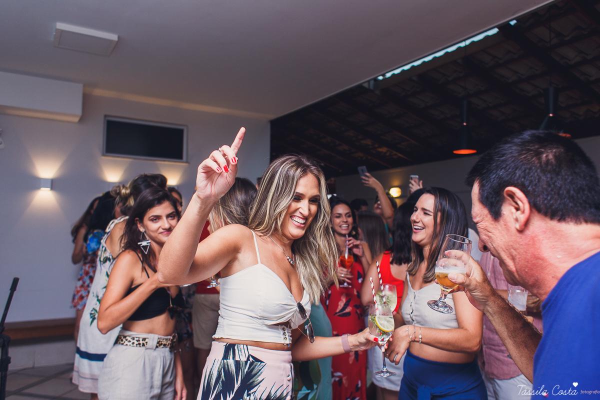 decoração para aniversário de 30 anos, festa linda para irmãs gêmeas, festa de 30 anos de gêmeas, bolo de Thais Gois, fotografia de Tássila Costa, fotógrafa em Vitória ES, fotografia de festa em vix ES, o que vestir no aniversário ddecoração parae 30 anos