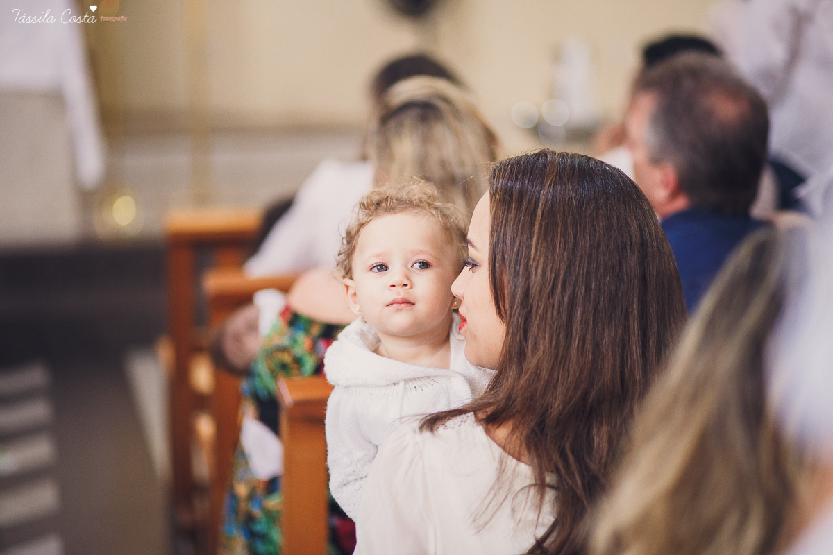 batizado em vitória es, na igreja são camilo, em camburi, fotos da família da valentina, batizado lindo e emocionante, fotos tássila costa, batizando domingo de manhã