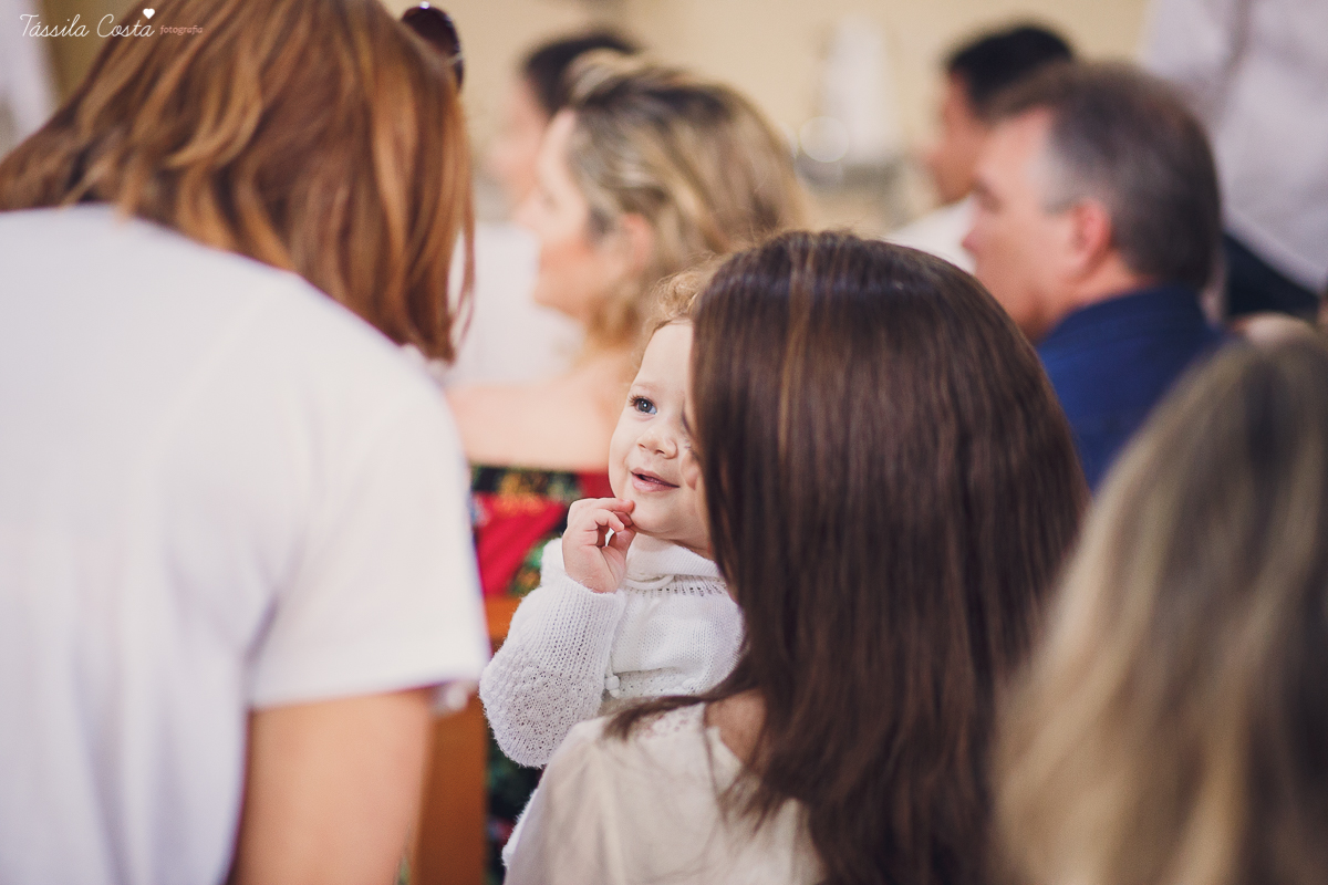 batizado em vitória es, na igreja são camilo, em camburi, fotos da família da valentina, batizado lindo e emocionante, fotos tássila costa, batizando domingo de manhã
