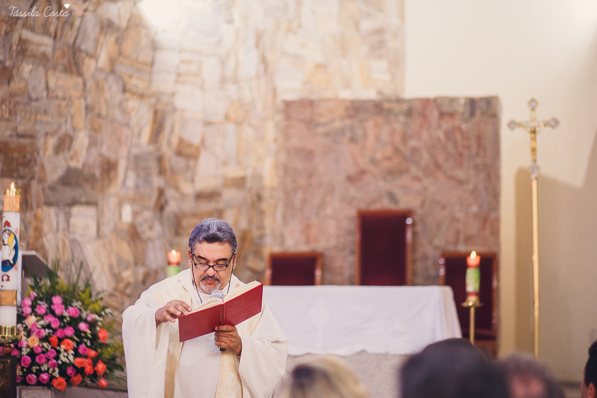 batizado em vitória es, na igreja são camilo, em camburi, fotos da família da valentina, batizado lindo e emocionante, fotos tássila costa, batizando domingo de manhã