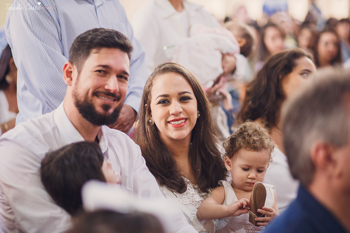batizado em vitória es, na igreja são camilo, em camburi, fotos da família da valentina, batizado lindo e emocionante, fotos tássila costa, batizando domingo de manhã