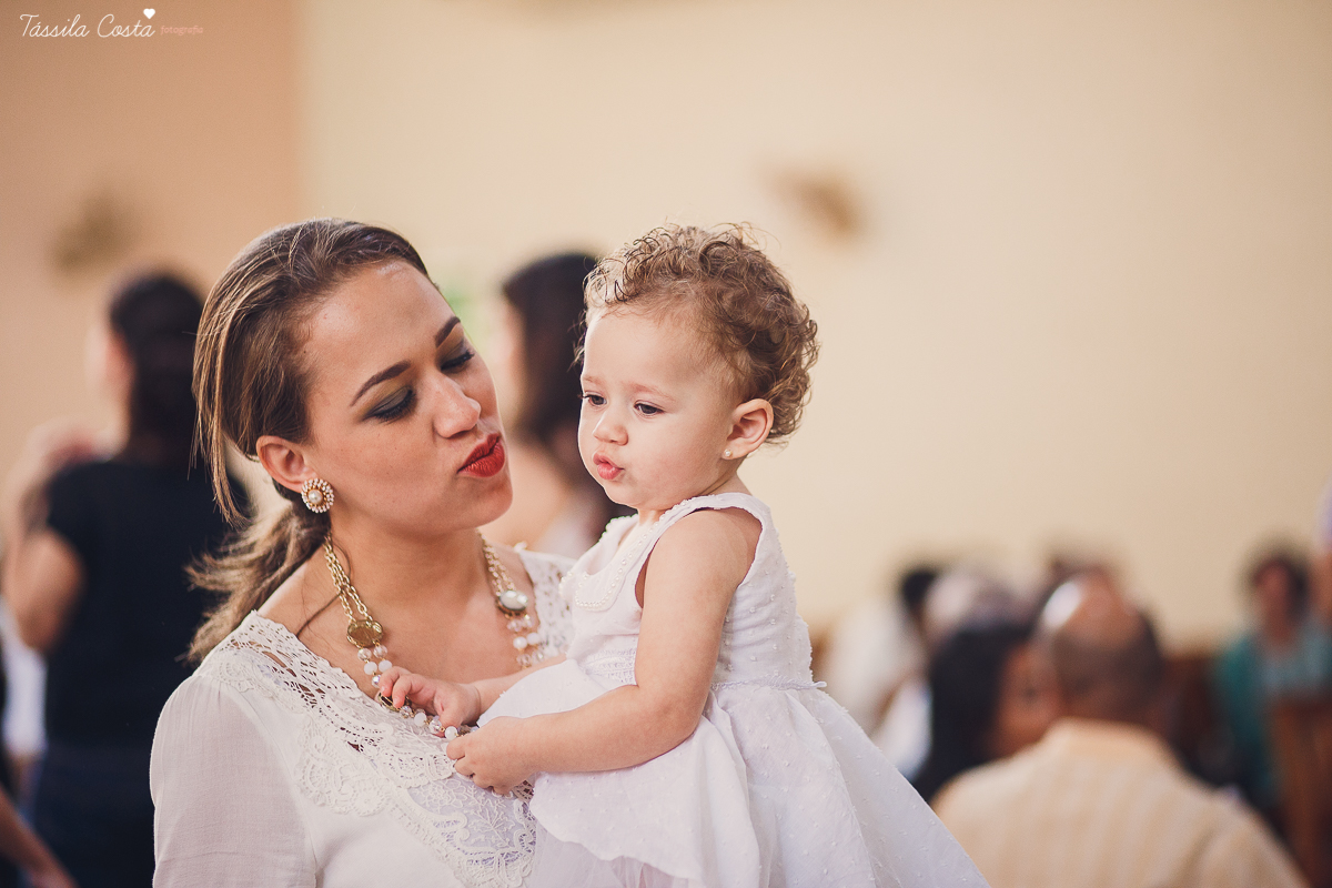 batizado em vitória es, na igreja são camilo, em camburi, fotos da família da valentina, batizado lindo e emocionante, fotos tássila costa, batizando domingo de manhã