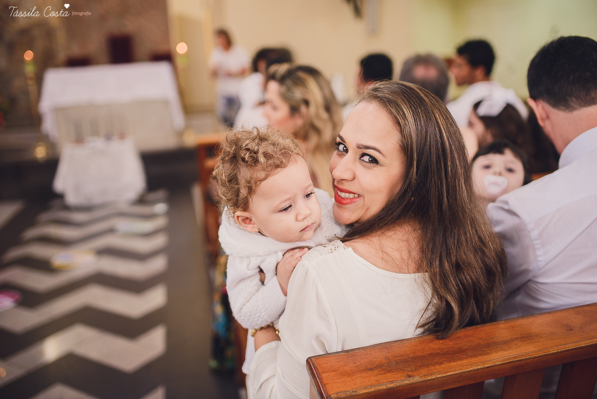batizado em vitória es, na igreja são camilo, em camburi, fotos da família da valentina, batizado lindo e emocionante, fotos tássila costa, batizando domingo de manhã