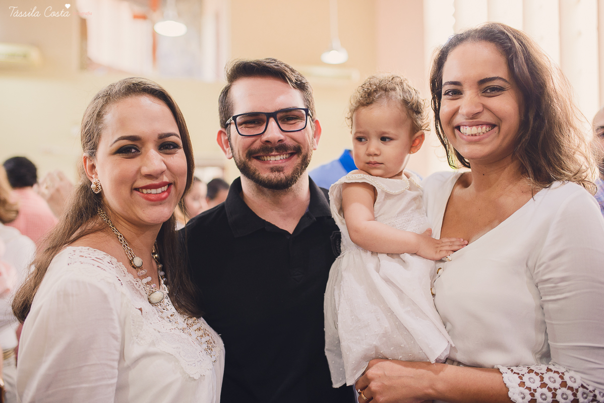 batizado em vitória es, na igreja são camilo, em camburi, fotos da família da valentina, batizado lindo e emocionante, fotos tássila costa, batizando domingo de manhã