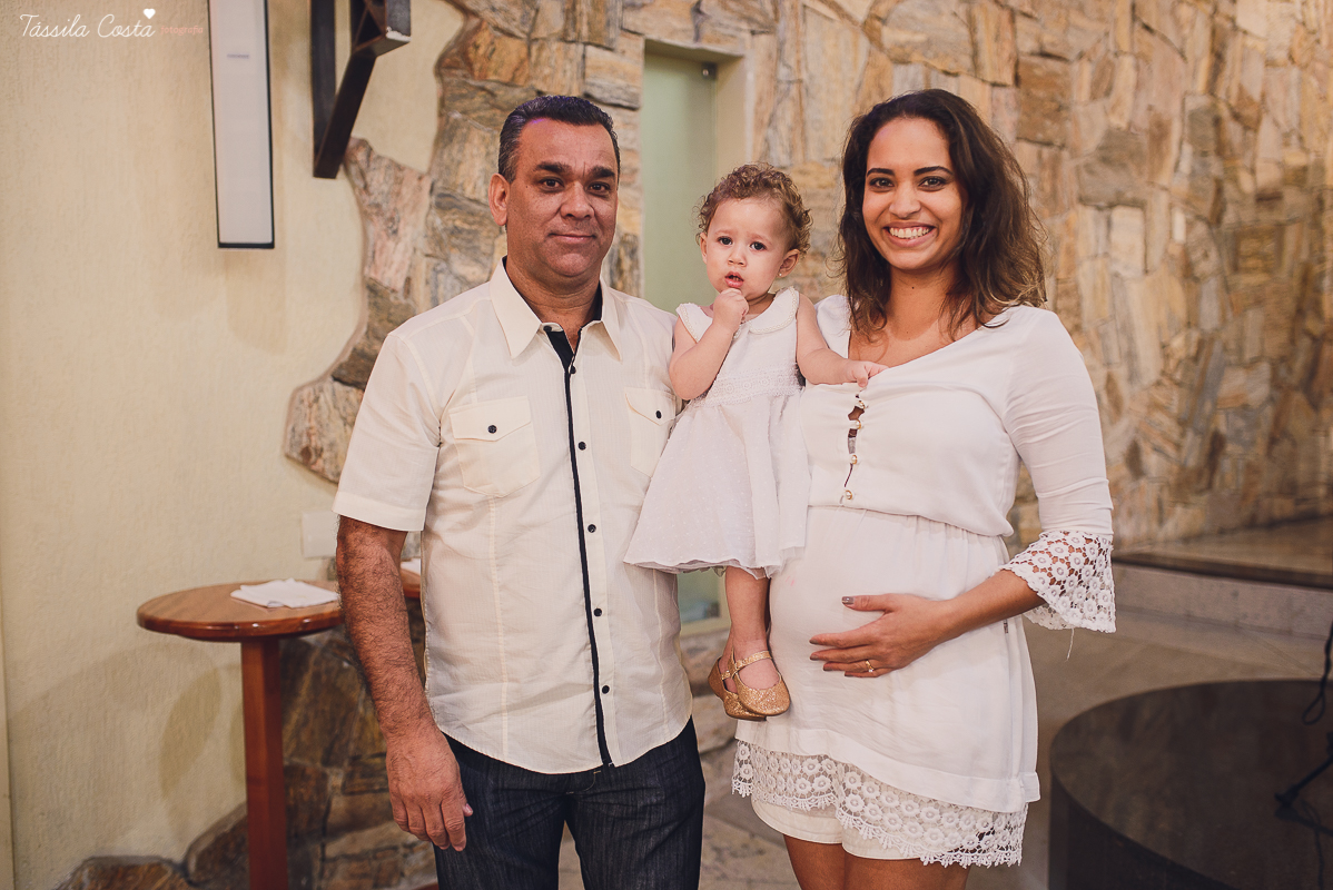 batizado em vitória es, na igreja são camilo, em camburi, fotos da família da valentina, batizado lindo e emocionante, fotos tássila costa, batizando domingo de manhã