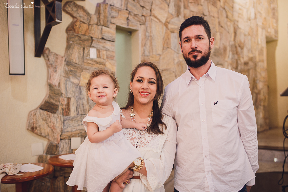 batizado em vitória es, na igreja são camilo, em camburi, fotos da família da valentina, batizado lindo e emocionante, fotos tássila costa, batizando domingo de manhã