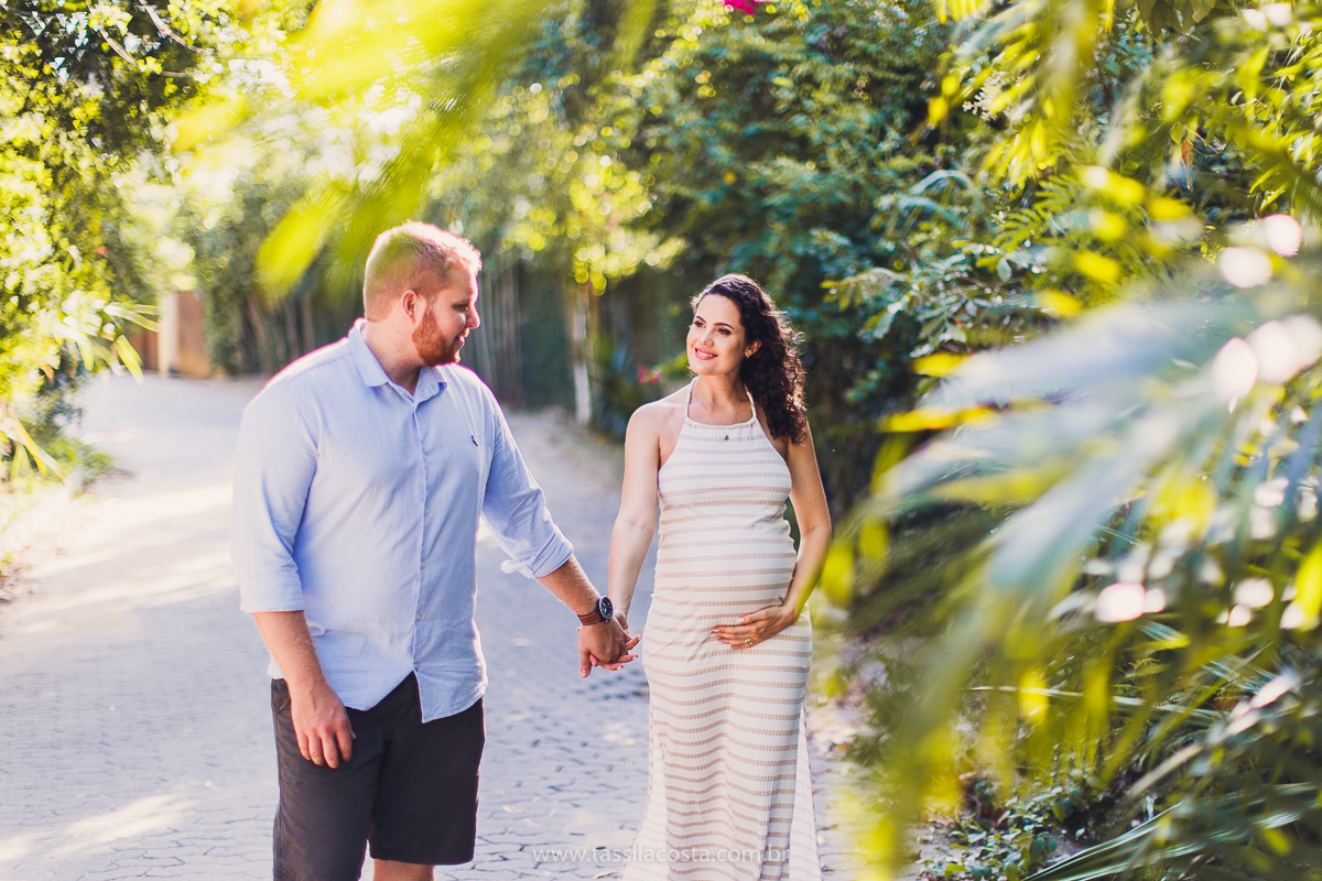 grávida linda, fotos de grávida na Praia da Costa, ensaio fotográfico feito em casa, lingeries lindas para ensaio fotográfico de gestante, poses para ensaio fotográfico feito em casa, fotos de grávida na Praia da Costa, Vila Velha - ES