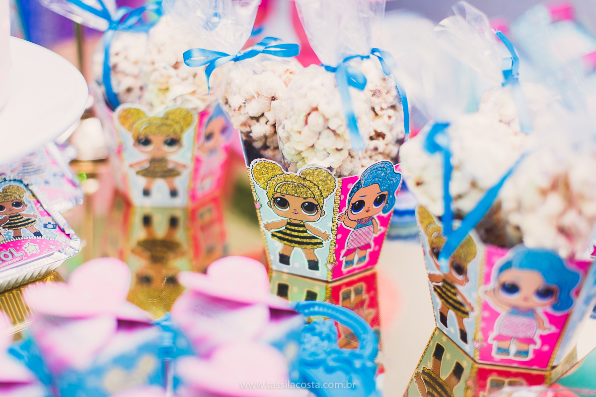 festa infantil em vitória, tássila costa fotografia, aniversári infantil em Vitória ES, festa de menina no tema LOL, festa linda de menina, roupa da boneca LOL, 5 anos da Maitê
