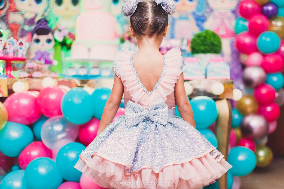 festa infantil em vitória, tássila costa fotografia, aniversári infantil em Vitória ES, festa de menina no tema LOL, festa linda de menina, roupa da boneca LOL, 5 anos da Maitê