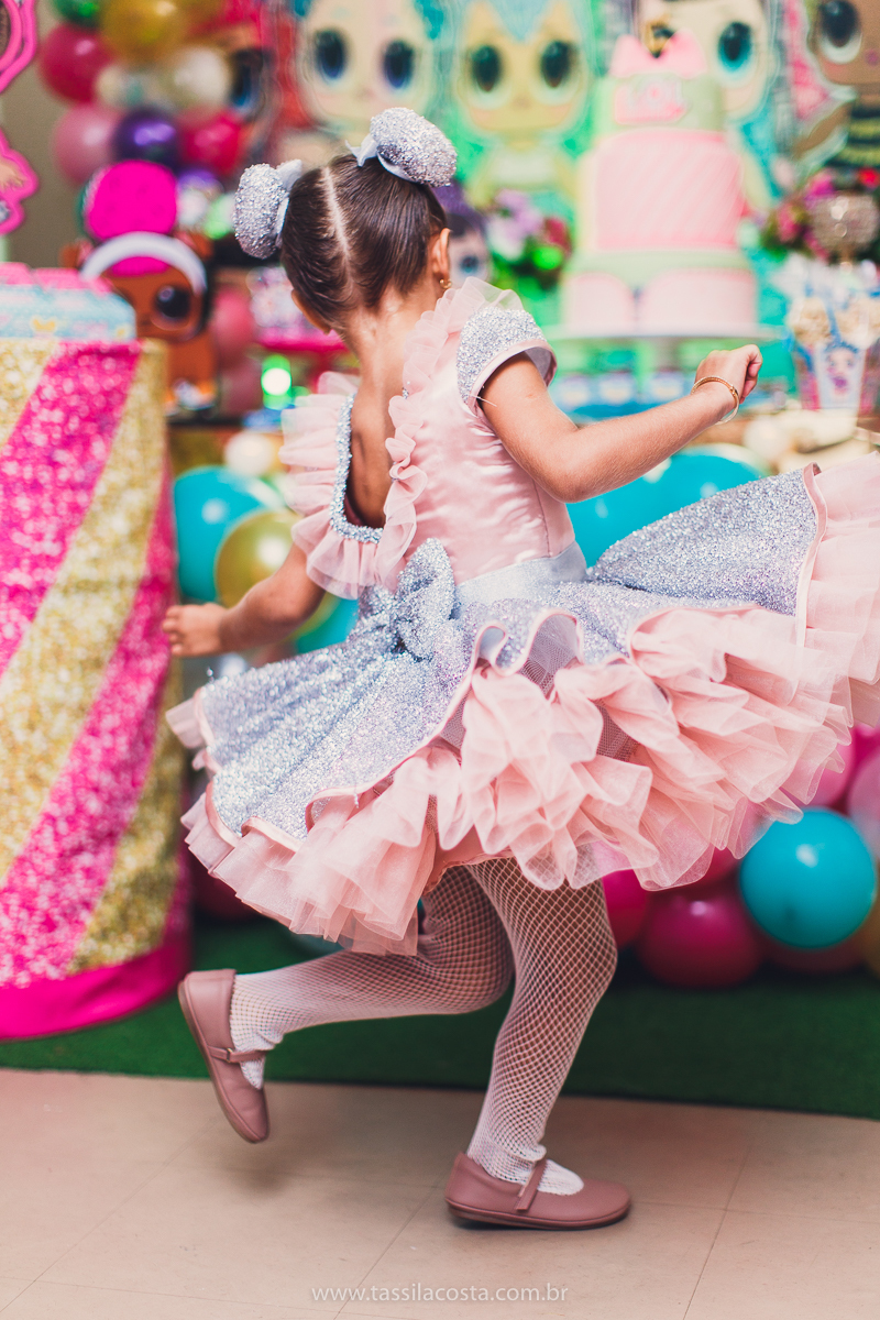 festa infantil em vitória, tássila costa fotografia, aniversári infantil em Vitória ES, festa de menina no tema LOL, festa linda de menina, roupa da boneca LOL, 5 anos da Maitê