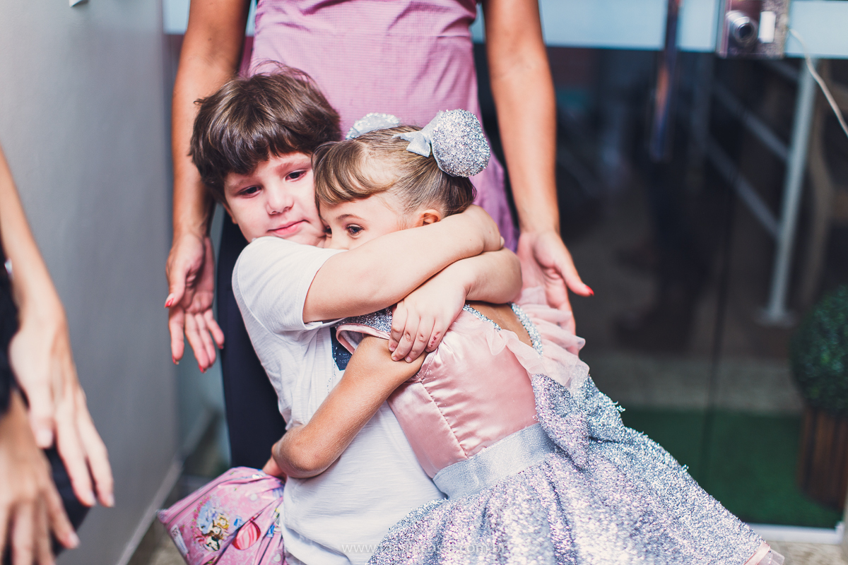 festa infantil em vitória, tássila costa fotografia, aniversári infantil em Vitória ES, festa de menina no tema LOL, festa linda de menina, roupa da boneca LOL, 5 anos da Maitê