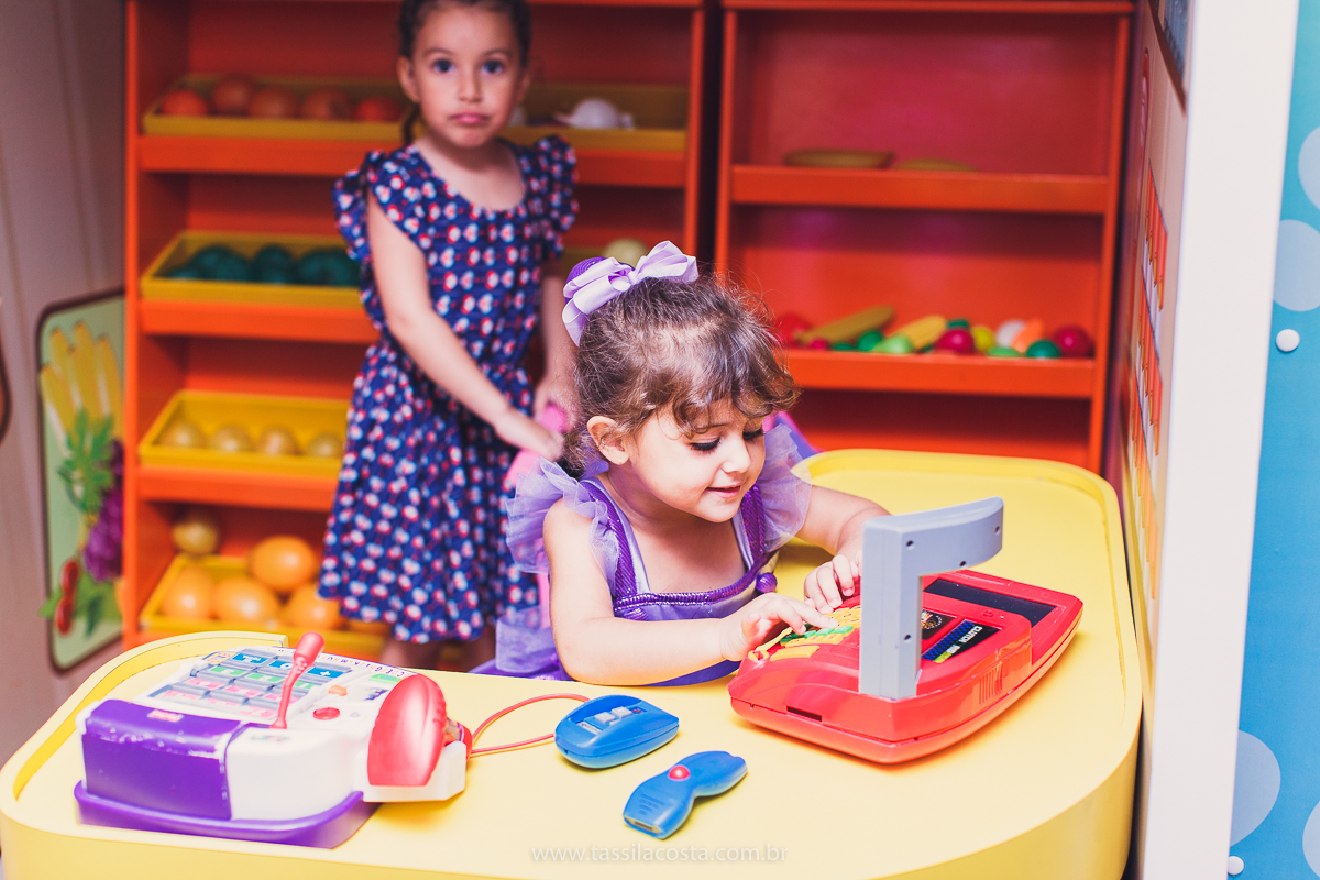 festa infantil em vitória, tássila costa fotografia, aniversári infantil em Vitória ES, festa de menina no tema LOL, festa linda de menina, roupa da boneca LOL, 5 anos da Maitê