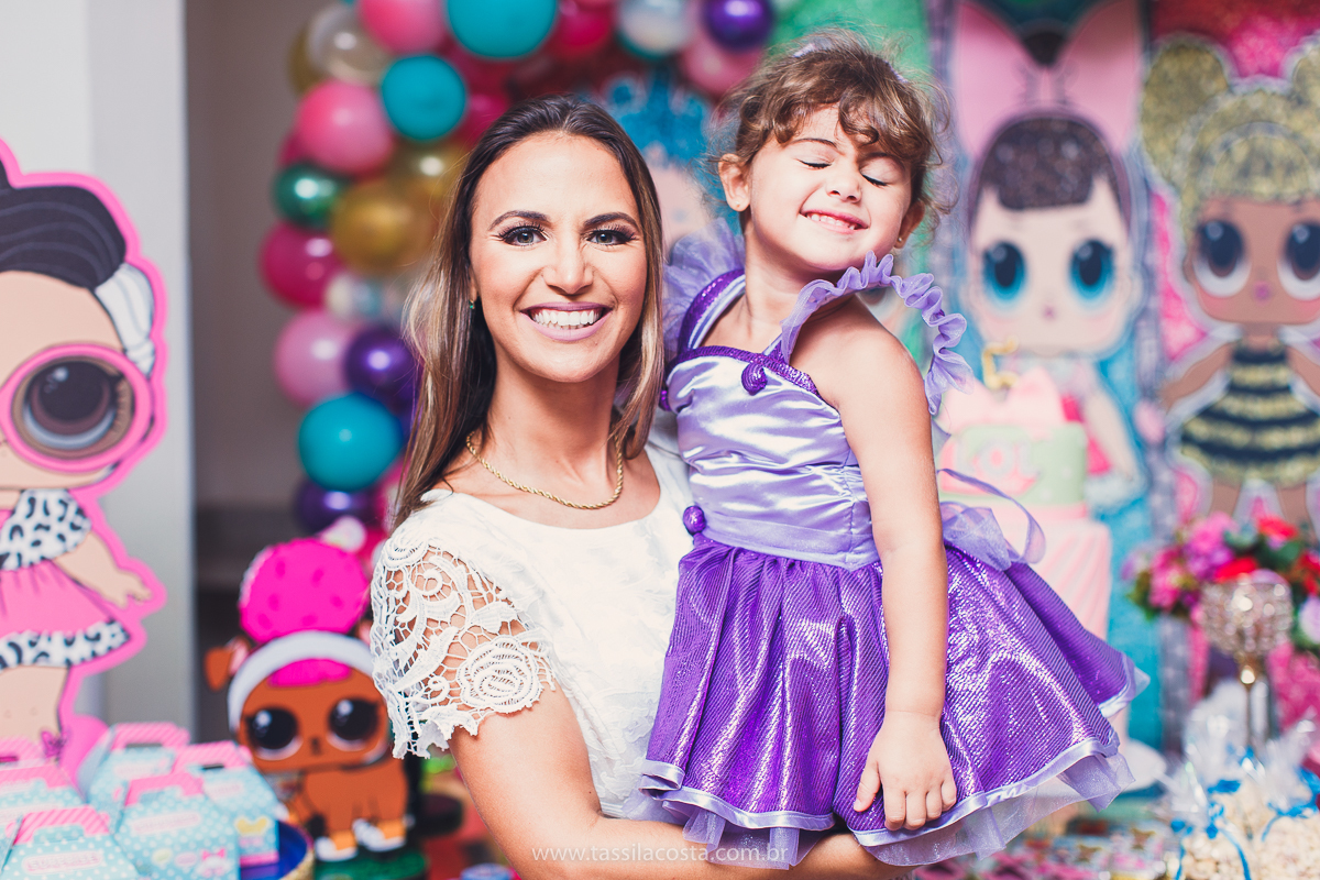 festa infantil em vitória, tássila costa fotografia, aniversári infantil em Vitória ES, festa de menina no tema LOL, festa linda de menina, roupa da boneca LOL, 5 anos da Maitê