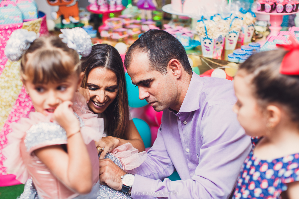 festa infantil em vitória, tássila costa fotografia, aniversári infantil em Vitória ES, festa de menina no tema LOL, festa linda de menina, roupa da boneca LOL, 5 anos da Maitê