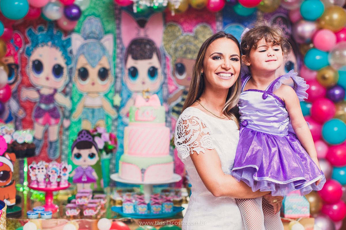 festa infantil em vitória, tássila costa fotografia, aniversári infantil em Vitória ES, festa de menina no tema LOL, festa linda de menina, roupa da boneca LOL, 5 anos da Maitê